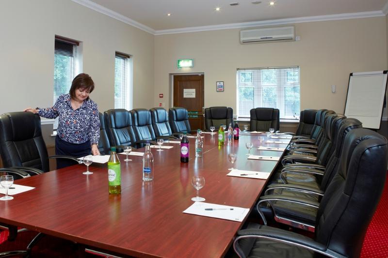 Consort Hotel Rotherham Buitenkant foto